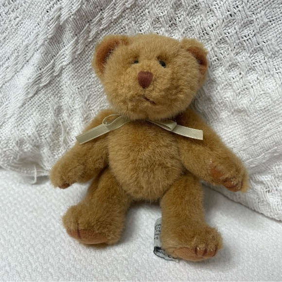 Russ Berrie & Co. Teddy Bear Light Brown Jointed Posable 7 1/2 Inches - Picture 1 of 5